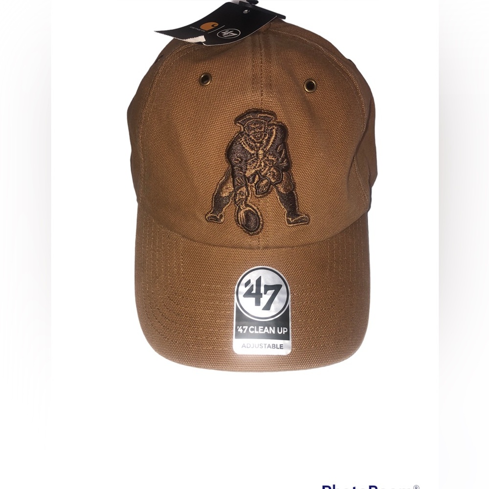 Patriots Fans!! This is a new with tags Carhartt baseball cap.